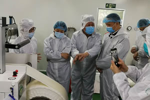 溫州市科技局章月影局長一行在龍港市副市長黃振國、經發局局長黃文友等領導陪同下對我公司考察調研